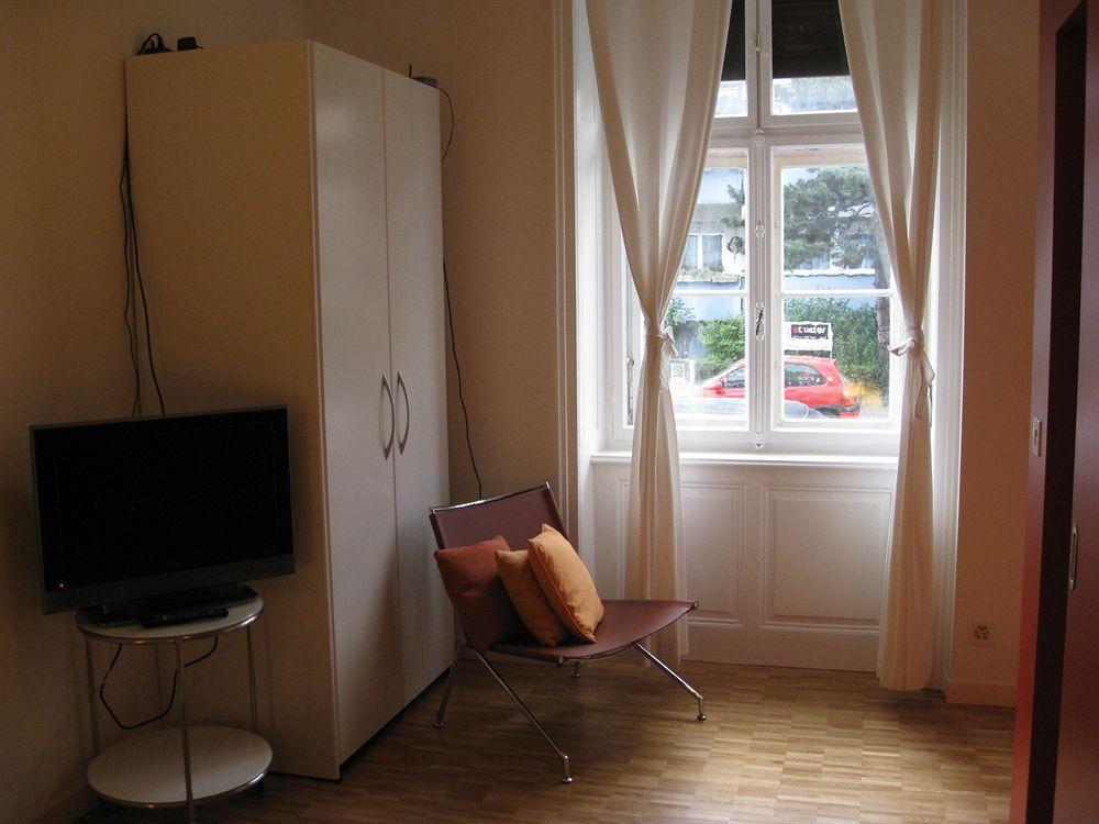 Unique Serviced Living @ Airport Line Bázel Kültér fotó